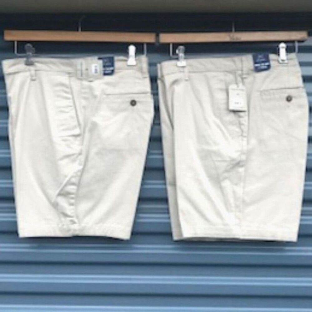 Size: 40 Above the Knee Casual or Work Shorts . (2) Pair Bundle . New w/ Tags